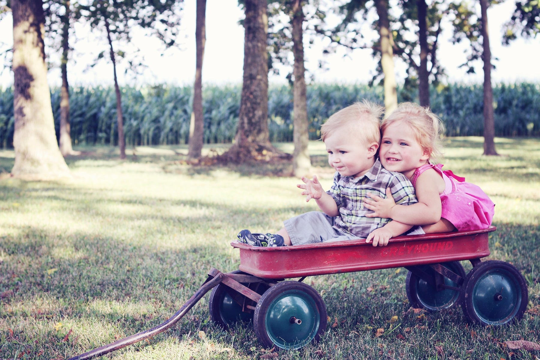 7 Fun-Tastic Ways to Ignite Your Child's Love for Outdoor Play!