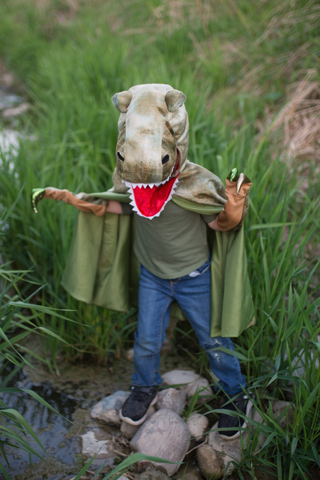 Grandasaurus T-Rex Cape with Claws- Size 4-6