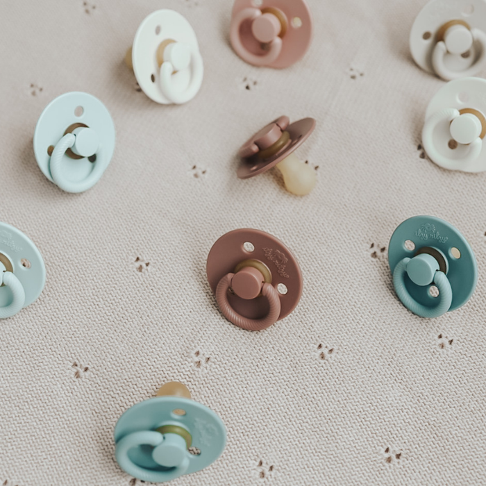 Itzy Soother™ Natural Rubber Paci Sets 6-18 Months
