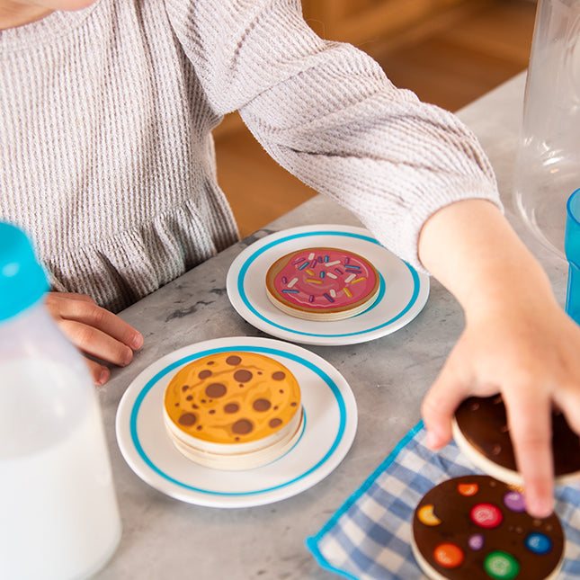 Pretendables Milk and Cookies